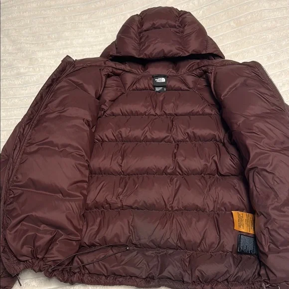 The North Face Chocolate Puffer Jacket - Picture 5 of 10